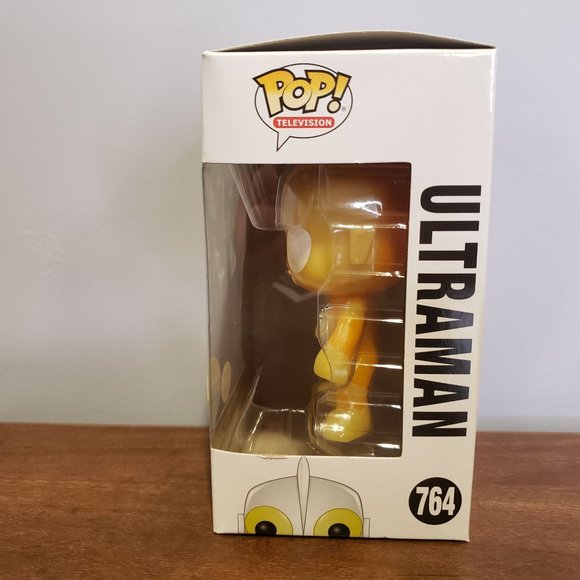 Funko Pop 764 Ultraman Glow In The Dark Toy Tokyo 2019 SDCC Read Description - Picture 3 of 9
